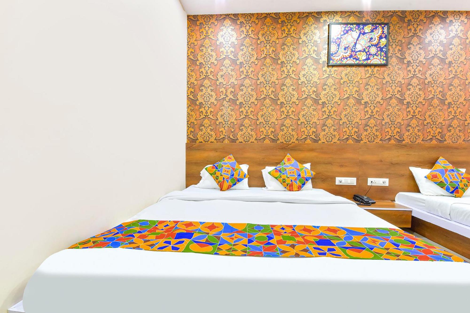 Fabhotel Raghumani Palace Udždžain Exteriér fotografie